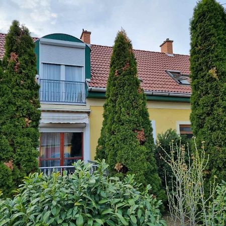 Körteszirom Apartman Eger Kültér fotó